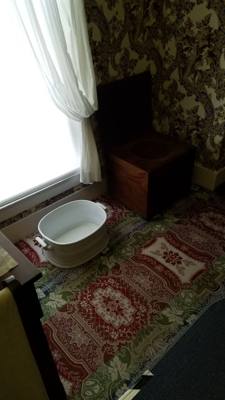 Stopped by Abraham Lincoln's house on the way home from Chicago. Aaron slept in the car.