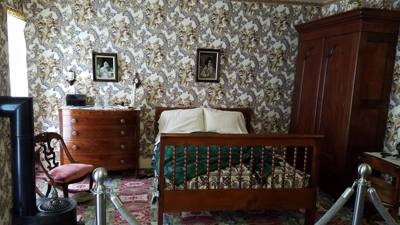 Stopped by Abraham Lincoln's house on the way home from Chicago. Aaron slept in the car.