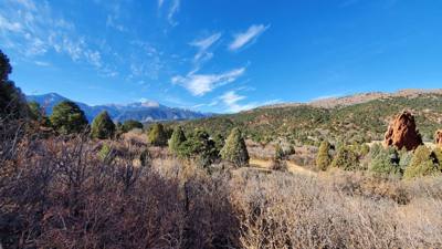 Really beautiful here.  A little hike to earn our lunch calories.