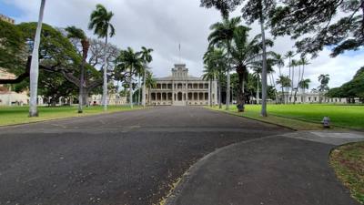 Today's morning cultural excursion was the Iolani Palace.  Quick bit of trivia... Hawaii is the only state that has had 