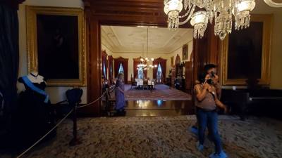 Today's morning cultural excursion was the Iolani Palace.  Quick bit of trivia... Hawaii is the only state that has had 