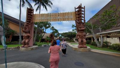 Part 2 of our culturally and historically enlightenning day today was a luau.  Great food and entertainment.  Didn't get