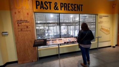 Hard to pass up a shot at ice cream.  This is the Tillamook Creamery.  It's was pretty good but Julie and I agreed the B