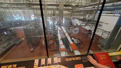 Hard to pass up a shot at ice cream.  This is the Tillamook Creamery.  It's was pretty good but Julie and I agreed the B