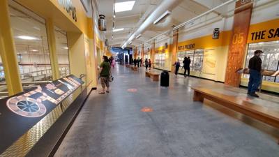 Hard to pass up a shot at ice cream.  This is the Tillamook Creamery.  It's was pretty good but Julie and I agreed the B