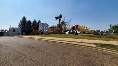 The Enchanted Highway was without a doubt the biggest surprise excursion this trip.  I'm glad we didn't ignore the signs