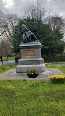 Took a nice little wander through St Stephen's Green to get the juices flowing this morning...