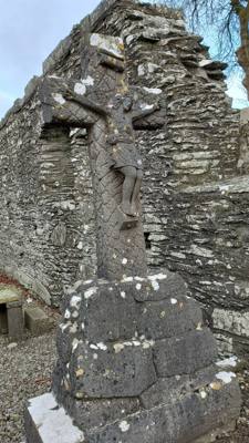 Interesting stop on the way to Belfast today.  A Monastic site.  Learned something new about the Celtic Cross.  Apparent