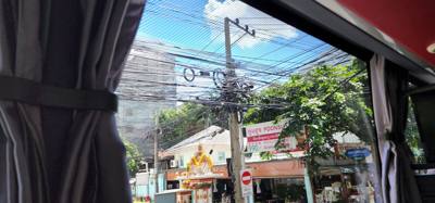 The wiring here has my anxiety peaking...