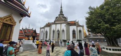 This is part 1 of our Grand Palace and Temple of the Emerald Buddha tour.  Beautiful, ornate and overwhelming.  There wa