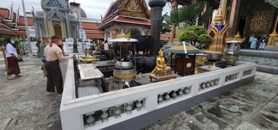Part 2 of our tour of Grand Palace and the Temple of the Emerald Buddha.