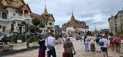 Part 2 of our tour of Grand Palace and the Temple of the Emerald Buddha.