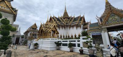 Part 2 of our tour of Grand Palace and the Temple of the Emerald Buddha.