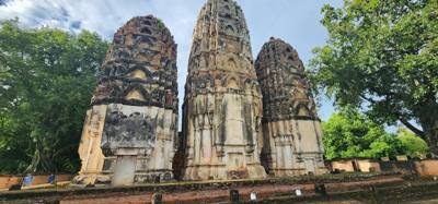 Spent the morning exploring the ruins of old Sukhothai. Several ancient temples. Udom brought us here in the morning b