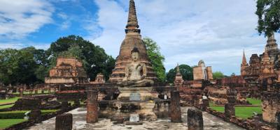 Spent the morning exploring the ruins of old Sukhothai. Several ancient temples. Udom brought us here in the morning b