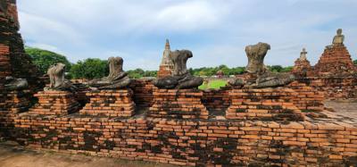 We've gone from the pretty modern temples to the ancient ones.  Losing wars means your temples get destroyed.  The heads
