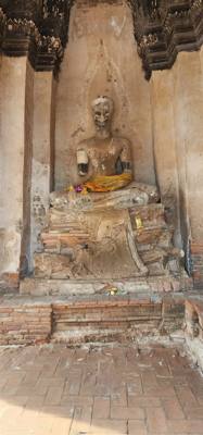 We've gone from the pretty modern temples to the ancient ones.  Losing wars means your temples get destroyed.  The heads