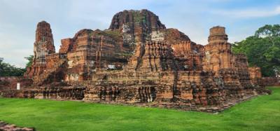 Last Temple for the day.  Same with the last one this one was ravaged by war.  A head removed from one of the Buddha's w