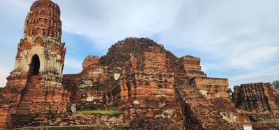 Last Temple for the day.  Same with the last one this one was ravaged by war.  A head removed from one of the Buddha's w