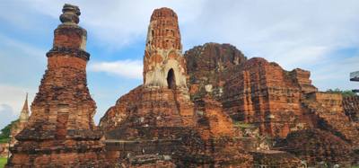 Last Temple for the day.  Same with the last one this one was ravaged by war.  A head removed from one of the Buddha's w