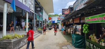 We stopped at Phi Phi Don for lunch.  Great chicken.  Interesting flavors. Then walked around for a bit and got grounded