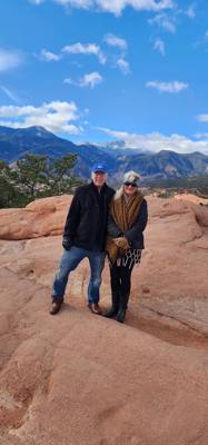 A quick stroll through Garden of the Gods to earn our Thanksgiving day meal?  Sounds like a plan!
