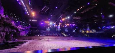 Ended the last night in the Ozarks/Branson at Dolly's Stampede.  Front row seats right by the action too.  Don't be jell