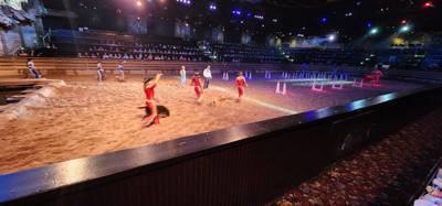 Ended the last night in the Ozarks/Branson at Dolly's Stampede.  Front row seats right by the action too.  Don't be jell