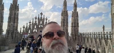 I can't accurately explain the awe when you walk out of the subway at Duomo di Milano.  It's ornate and massive and when