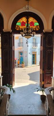 Part 2 of our Havana, Cuba walking tour.  So much to see.  The farmers market was sensory overload.  The smell of fresh 