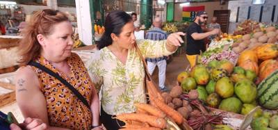 Part 2 of our Havana, Cuba walking tour.  So much to see.  The farmers market was sensory overload.  The smell of fresh 