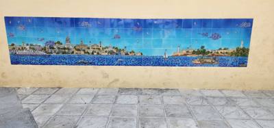 Part 2 of our Havana, Cuba walking tour.  So much to see.  The farmers market was sensory overload.  The smell of fresh 