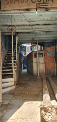 Part 2 of our Havana, Cuba walking tour.  So much to see.  The farmers market was sensory overload.  The smell of fresh 
