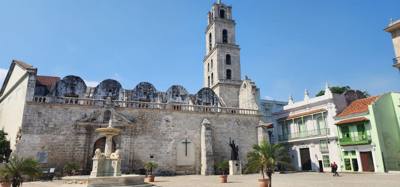 Walking tour of Havana, Cuba with Yane.  Lots of history and things to see and learn about.  Havana is a little rough ar