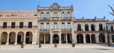 Walking tour of Havana, Cuba with Yane.  Lots of history and things to see and learn about.  Havana is a little rough ar