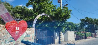 First visit this morning was to an art district called Fusterlandia.  They wanted to call it something fun like Disneyla