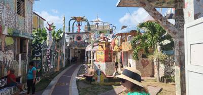 First visit this morning was to an art district called Fusterlandia.  They wanted to call it something fun like Disneyla