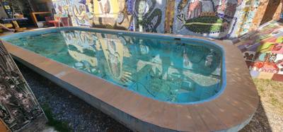 First visit this morning was to an art district called Fusterlandia.  They wanted to call it something fun like Disneyla
