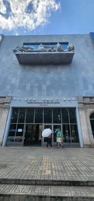 Last stop on the art train today was to Museo Nacional de Bellas Artes.  Our guide wanted to make sure we got all of the