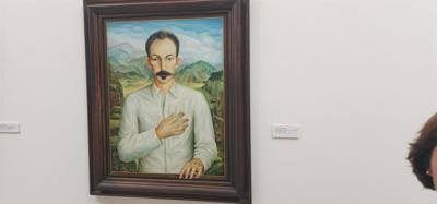 Last stop on the art train today was to Museo Nacional de Bellas Artes.  Our guide wanted to make sure we got all of the