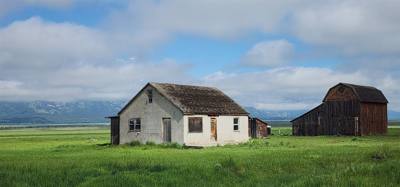 Quick stop to see Mormon Row over by the Tetons.  Pretty interesting.  Avery was more interested in the ground squirrels