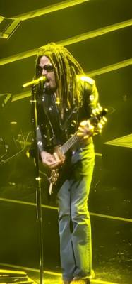 Lenny Kravitz at Dolby Live in Vegas.  Julie got us amazing tickets.  Front row balcony.  The confetti cannon in front o
