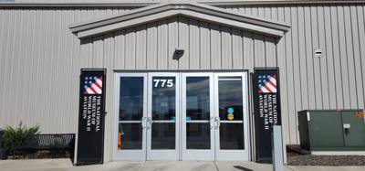 Julie and I love the air museums!  Posted pics of this place before but I can't help myself but to do it again.  Fond me