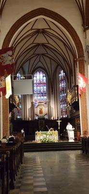 Tour of Warsaw, Poland this morning (Part 1).  Got to see many famous monuments, statues, and tributes to the city. Wond