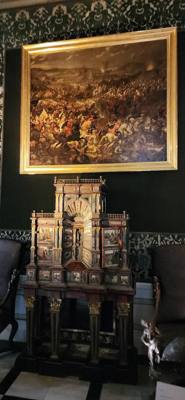 Part 1 of our tour of the kings palace.  Wilanów Palace is a former royal palace located in the Wilanów district of Wars