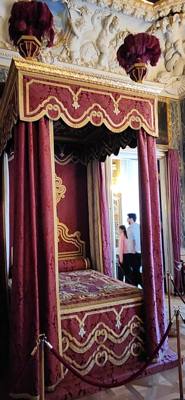 Part 1 of our tour of the kings palace.  Wilanów Palace is a former royal palace located in the Wilanów district of Wars