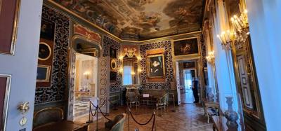 Part 1 of our tour of the kings palace.  Wilanów Palace is a former royal palace located in the Wilanów district of Wars