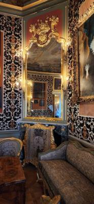 Part 1 of our tour of the kings palace.  Wilanów Palace is a former royal palace located in the Wilanów district of Wars