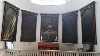 An inexpensive, good for you, lots of learning experience we had in Boston was walking the Freedom Trail.  Throughout do