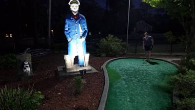 Next up on the mini-golf extravaganza was Putter's Paradise. Bonus...their ice cream shop was open. This course was no